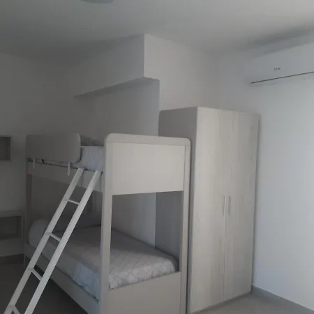 Alojamento de Acomodação e Pequeno-almoço Alba De Mar 3*