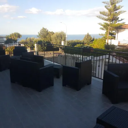 Alba De Mar Bed & Breakfast