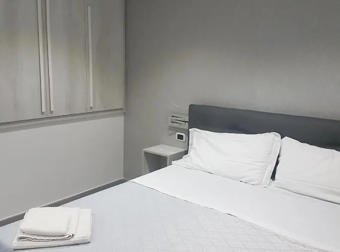 לינה וארוחת בוקר Alba De Mar 3*