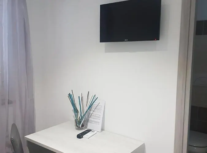 לינה וארוחת בוקר Alba De Mar 3*